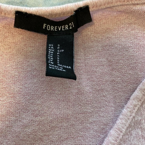 Forever 21 wrap top 🥰💕 - Picture 2 of 3